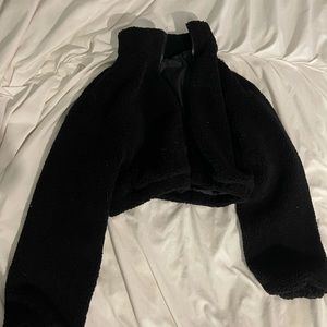 BLACK FUZZY ZIP UP HOODIE